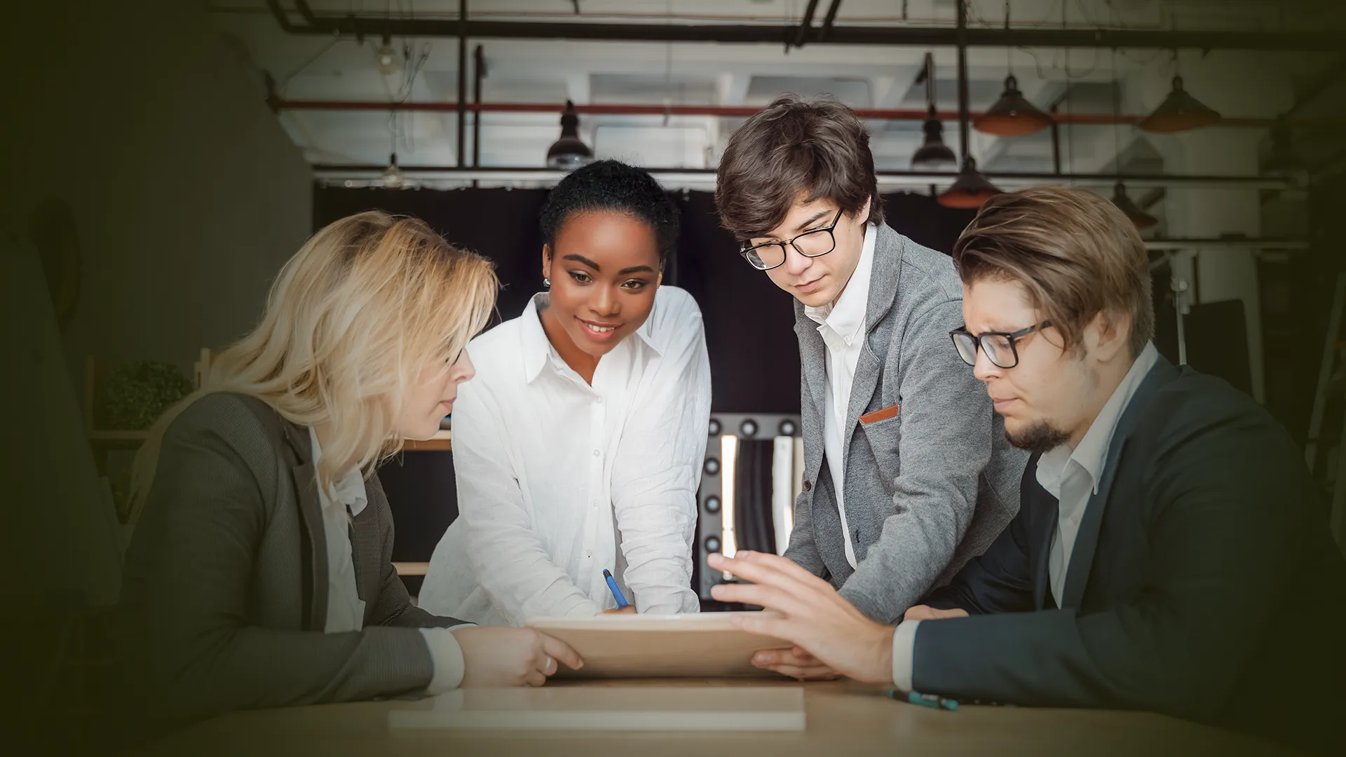 Gif Family_1920_1080